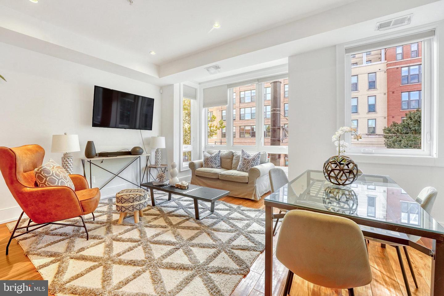 904 H Street NE #1