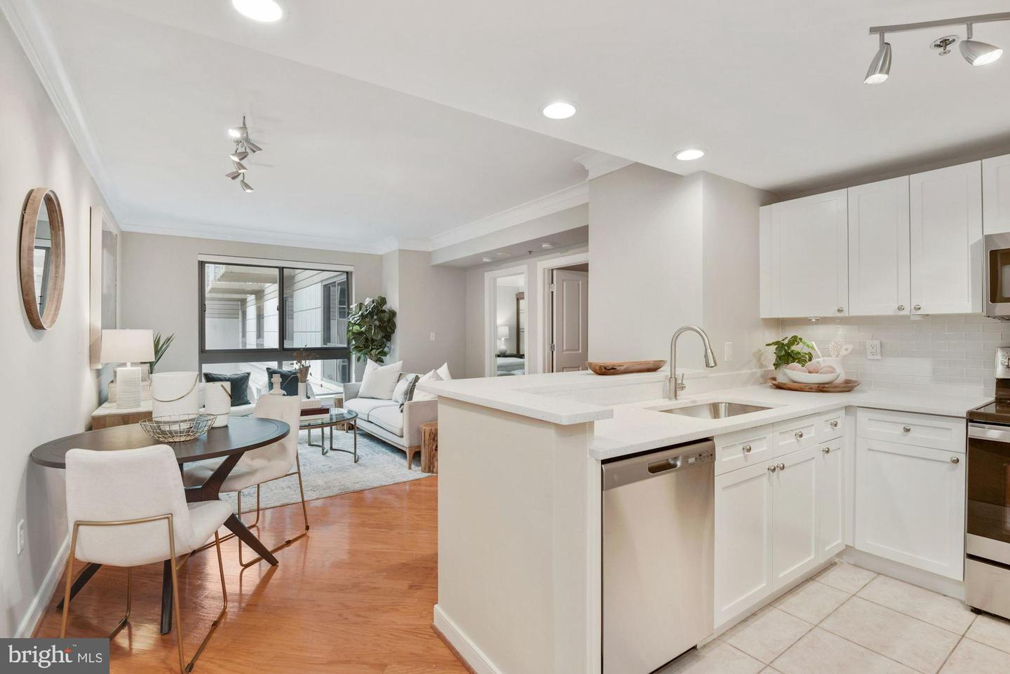 777 7th Street NW #1013