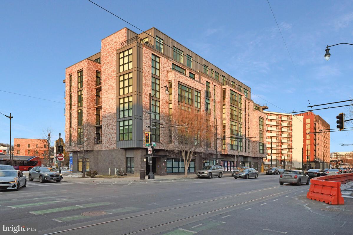 1402 H Street NE #504