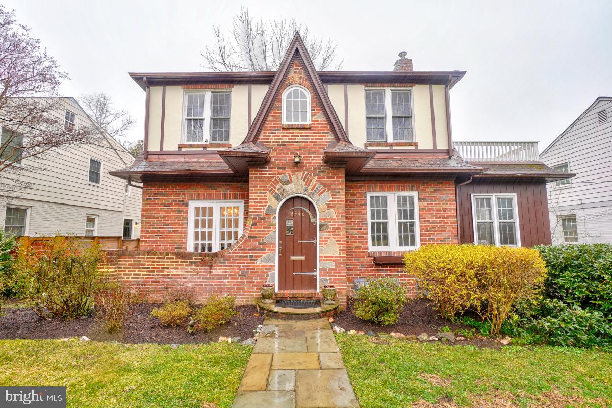 4946 Butterworth Place NW, Washington