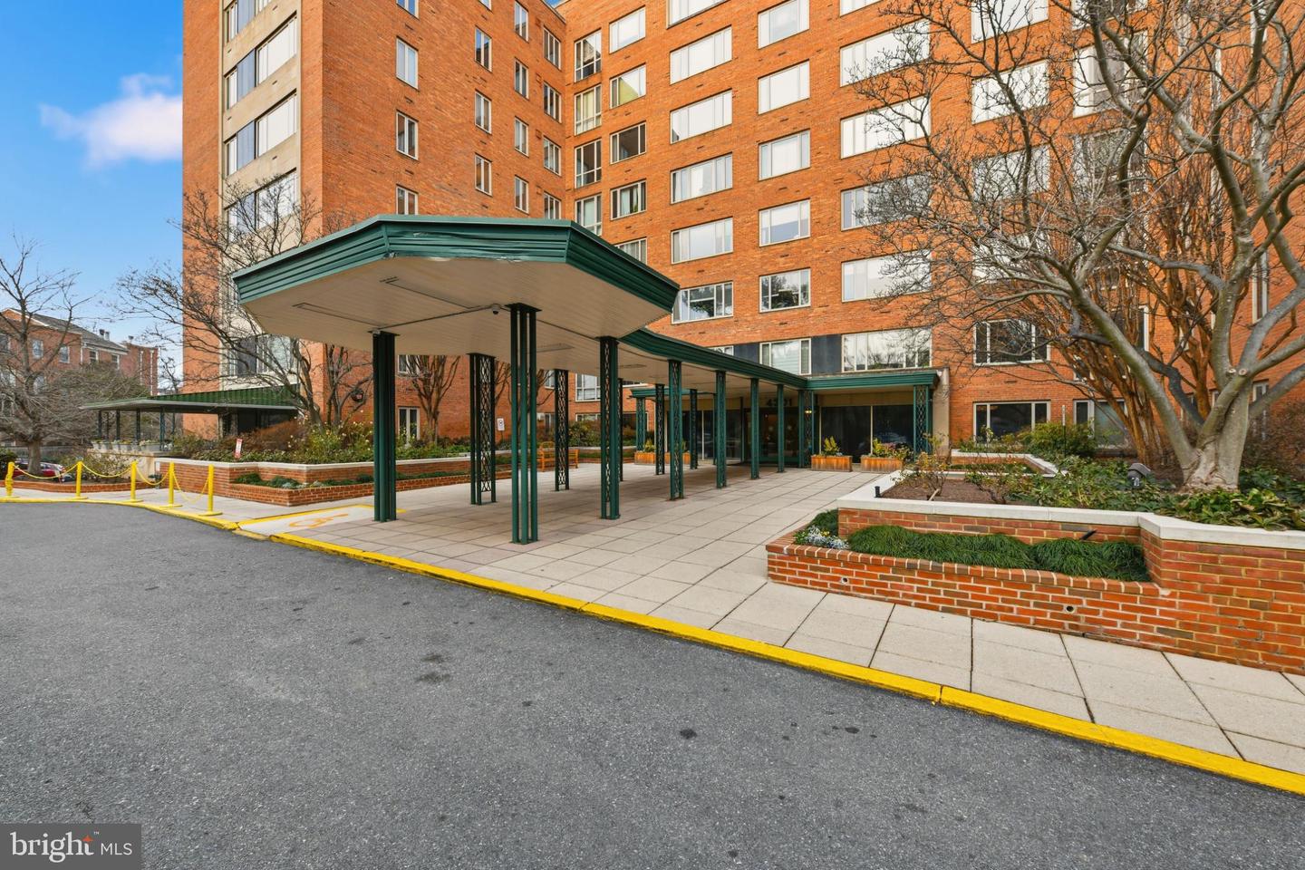 4301 Massachusetts Avenue NW #8002