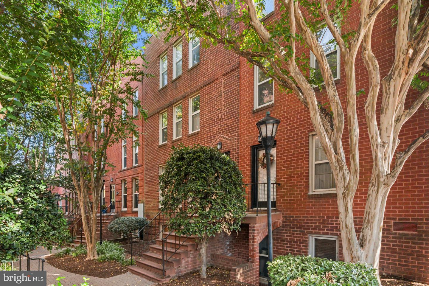1449 A Street NE #d, Washington