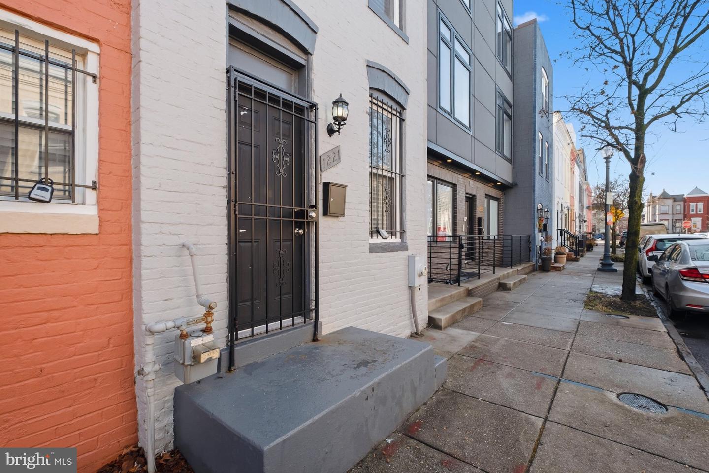 1221 Wylie Street NE