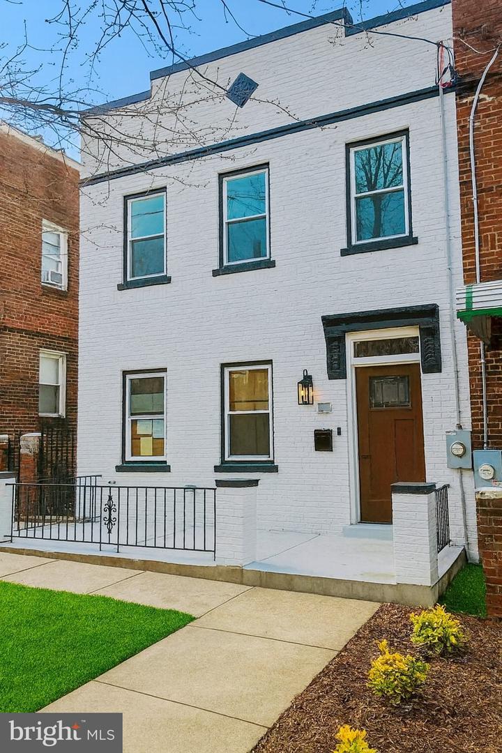 236 Division Avenue NE, Washington