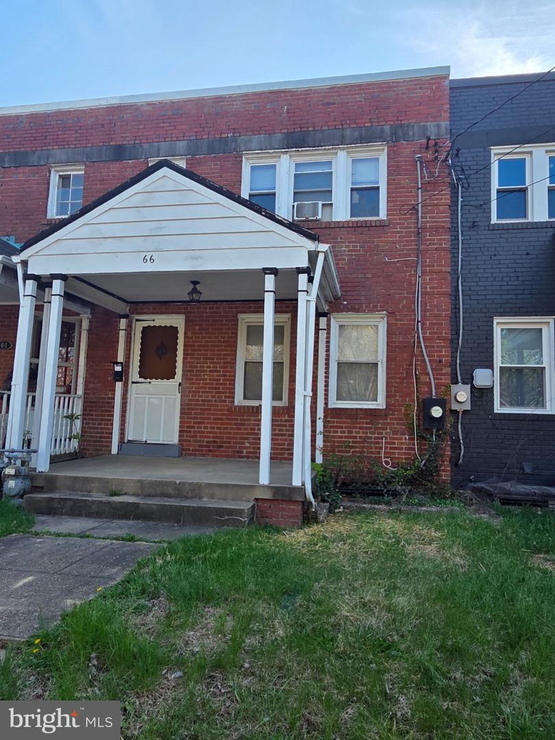 66 Farragut Place NW