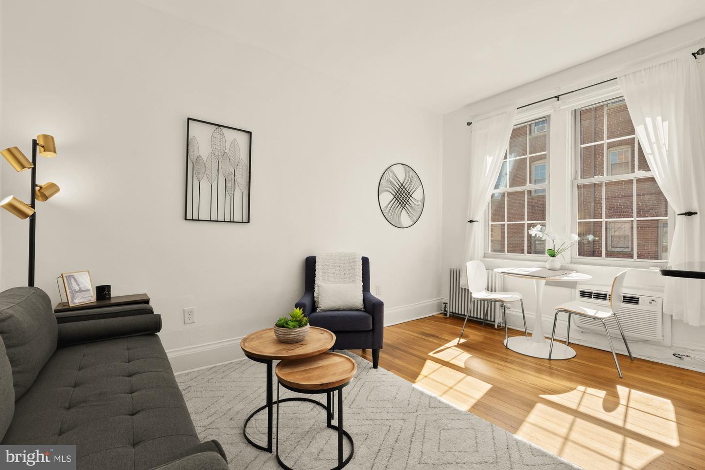 3022 Wisconsin Avenue NW #208