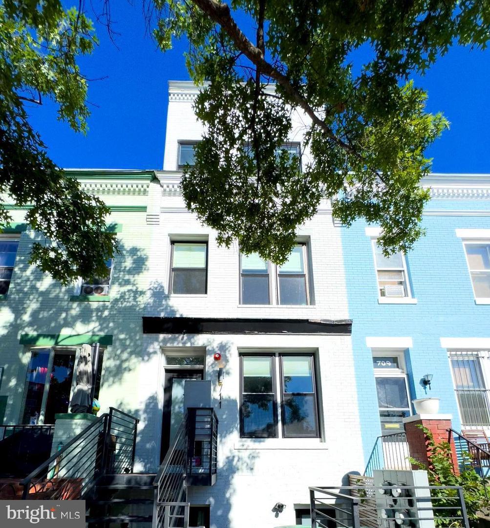 711 15th Street NE #4, Washington