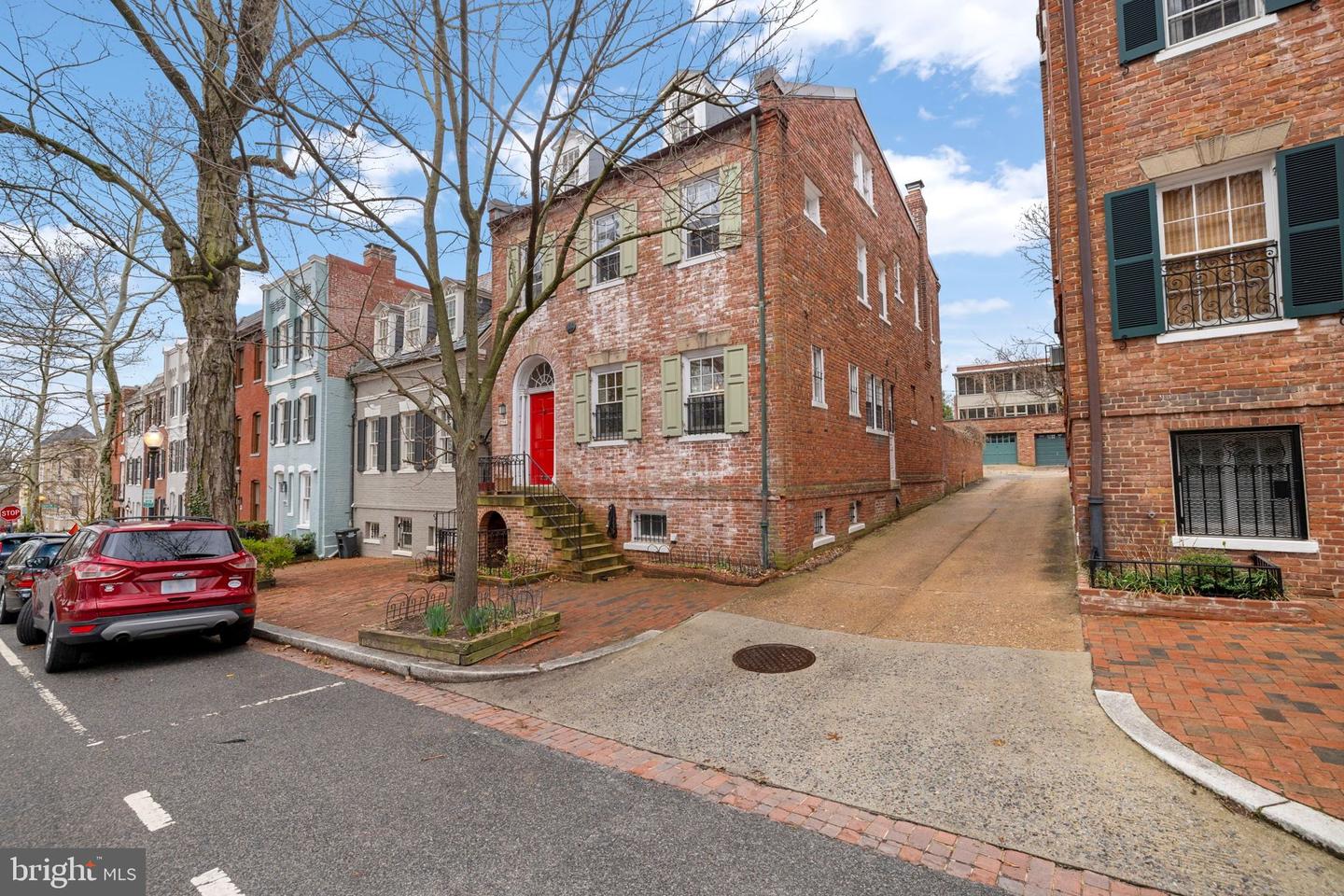 1554 34th Street NW, Washington