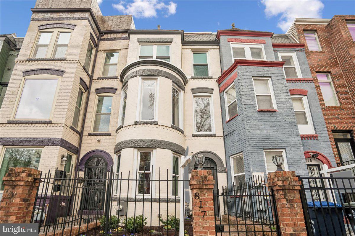 817 4th Street NE, Washington