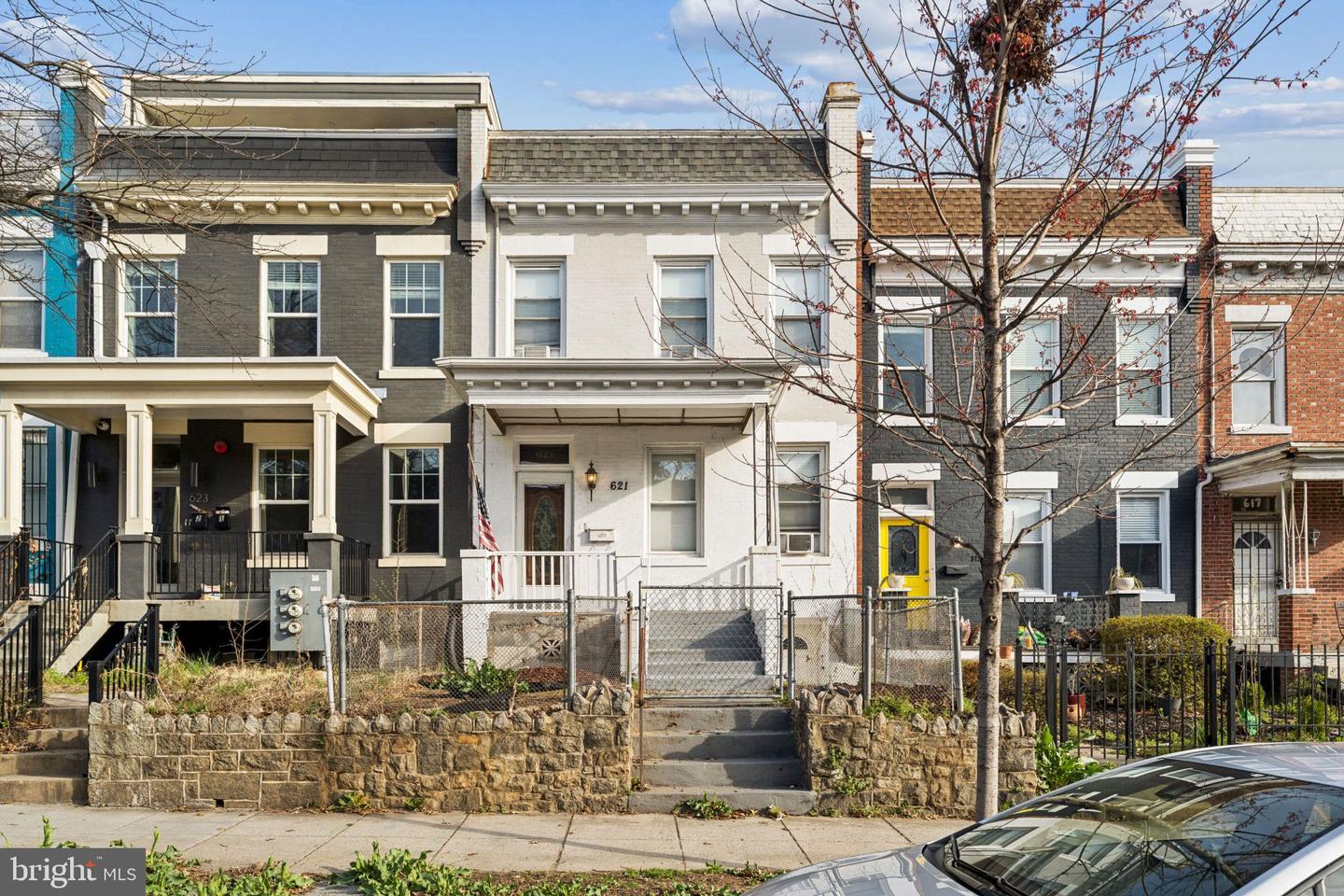 621 Kenyon Street NW