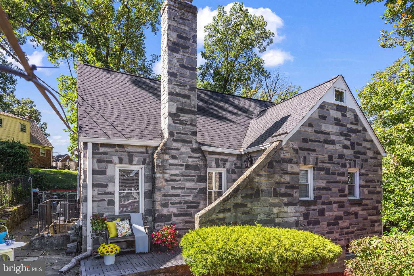 3429 Highwood Drive SE, Washington