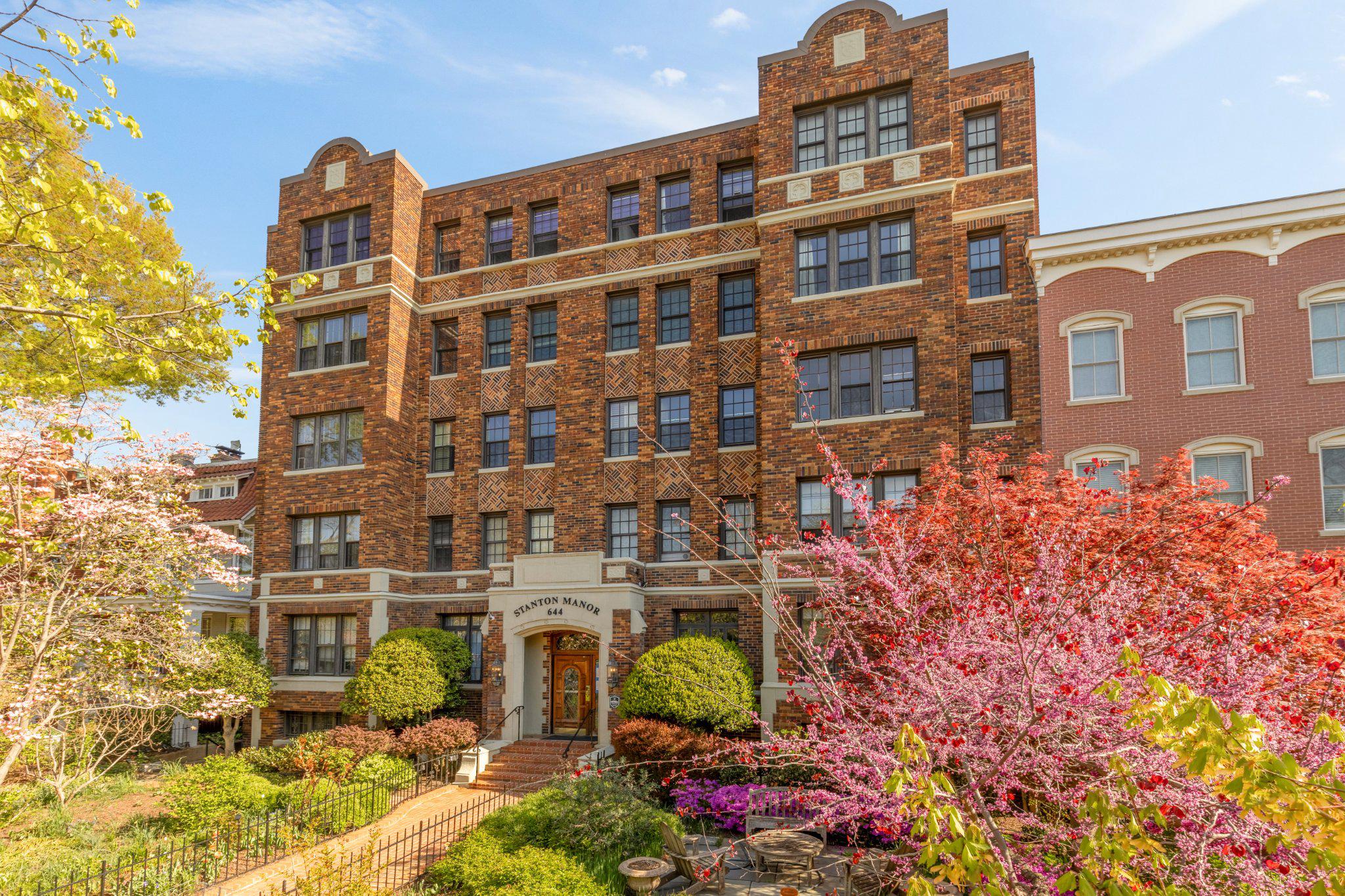 644 Massachusetts Avenue NE #400, Washington