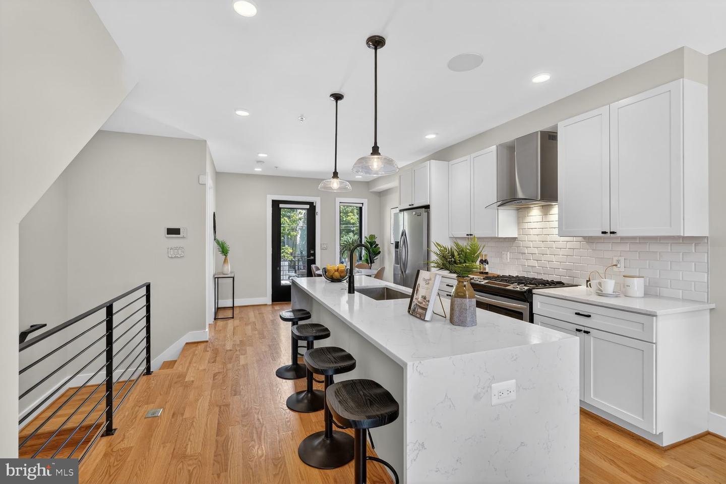 609 Gresham Place NW #1, Washington