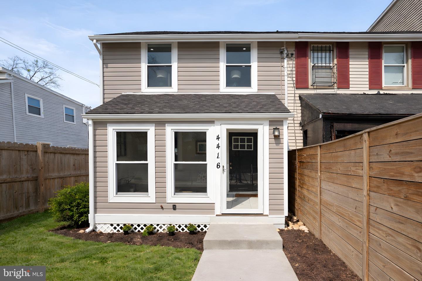 4416 Gault Place NE, Washington
