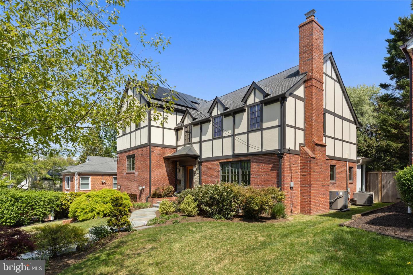 5741 27th Street NW, Washington