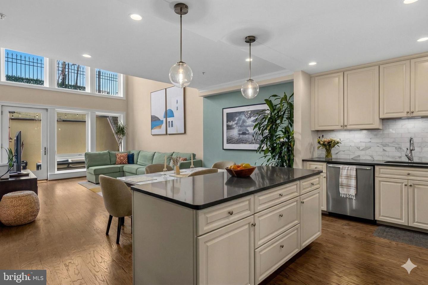 1232 4th Street NW #1, Washington