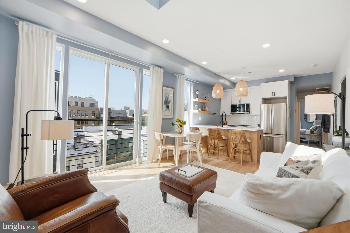 623 Kennedy Street NW #10