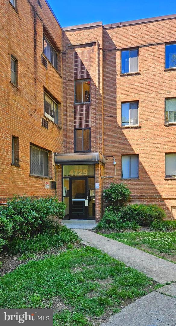 4729 1st Street SW #101