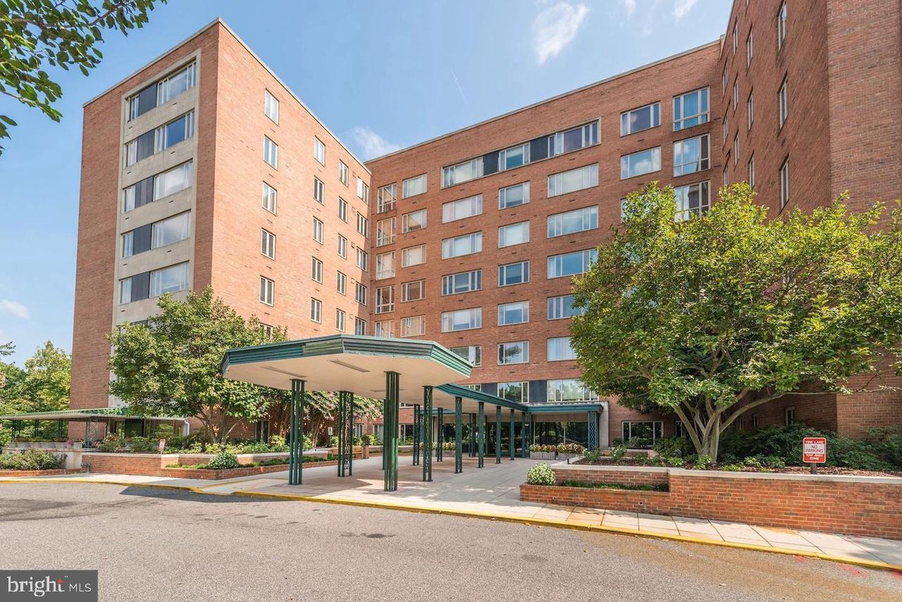 4301 Massachusetts Avenue NW #3011