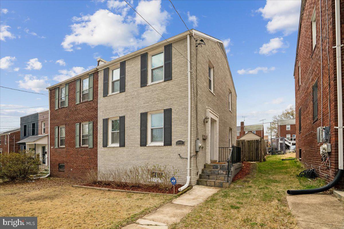 5046 12th Street NE, Washington