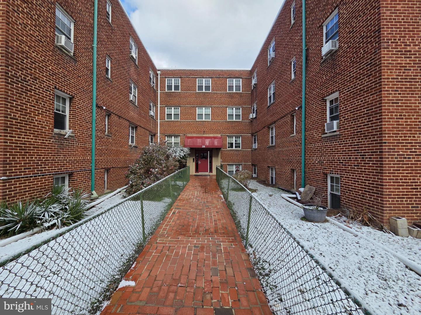 20 Chesapeake Street SE #38