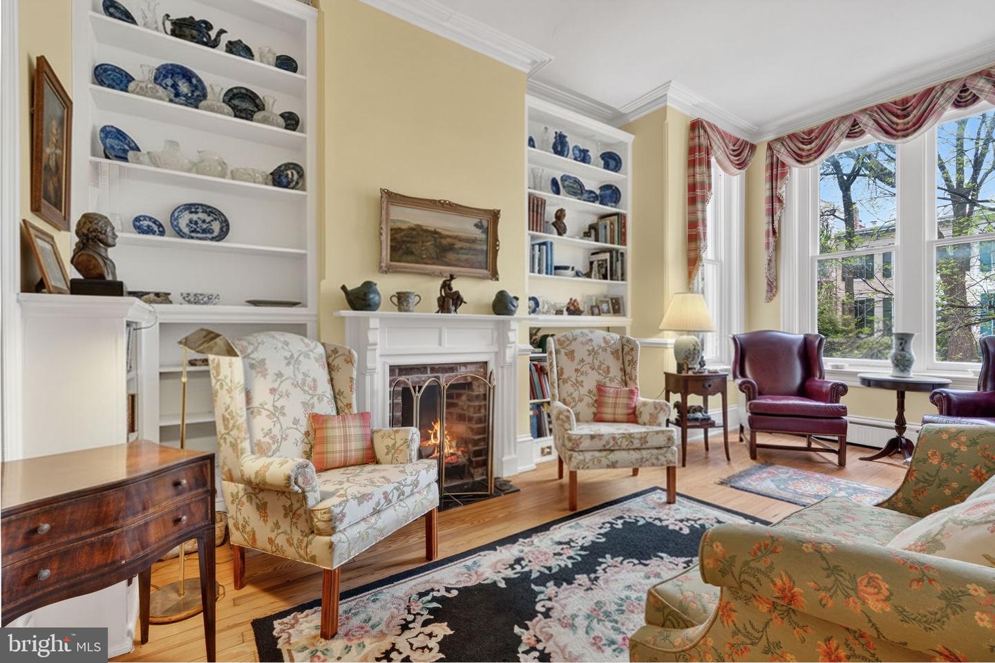 15 3rd Street NE #2