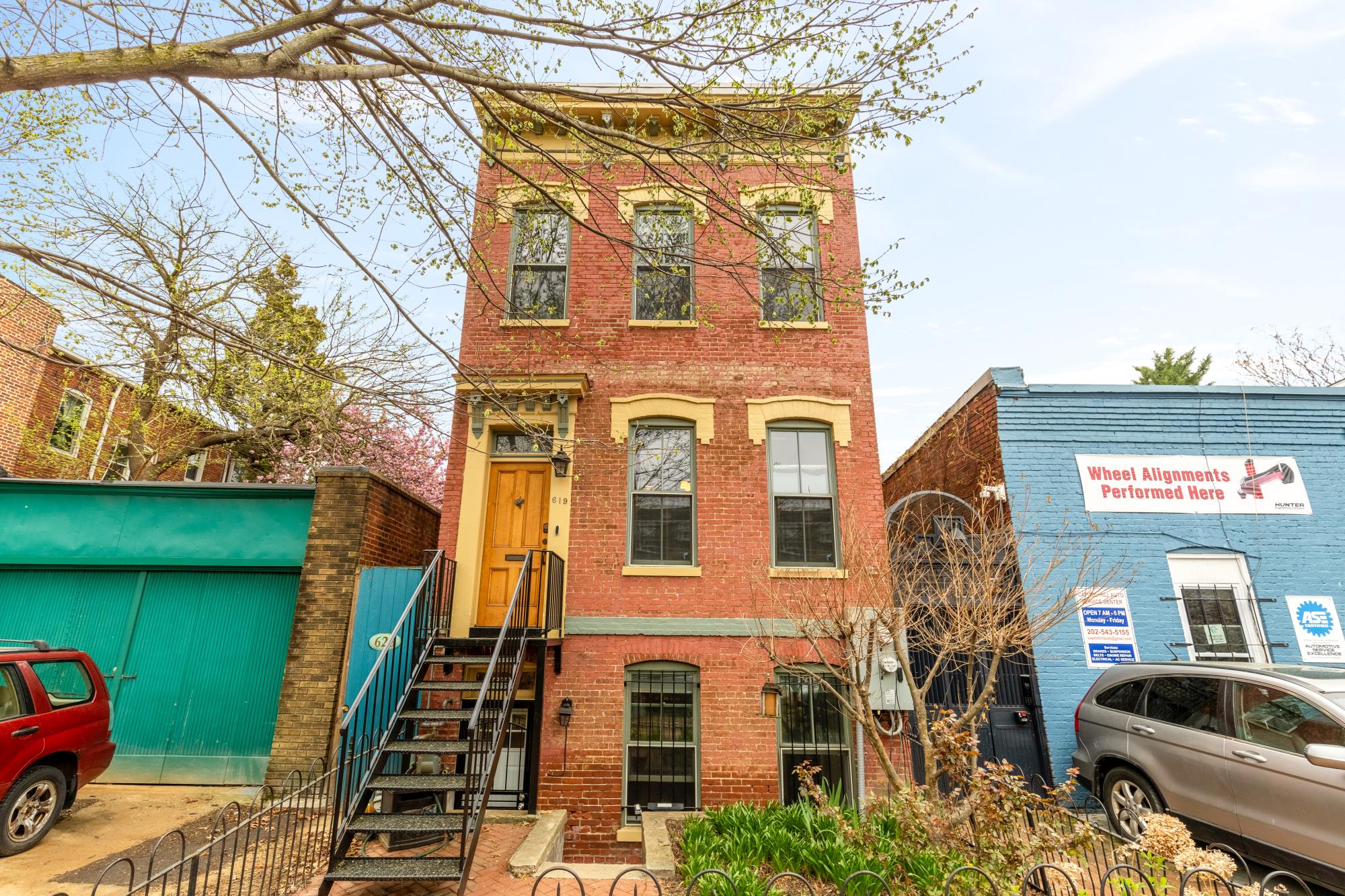 619 Independence Avenue SE, Washington