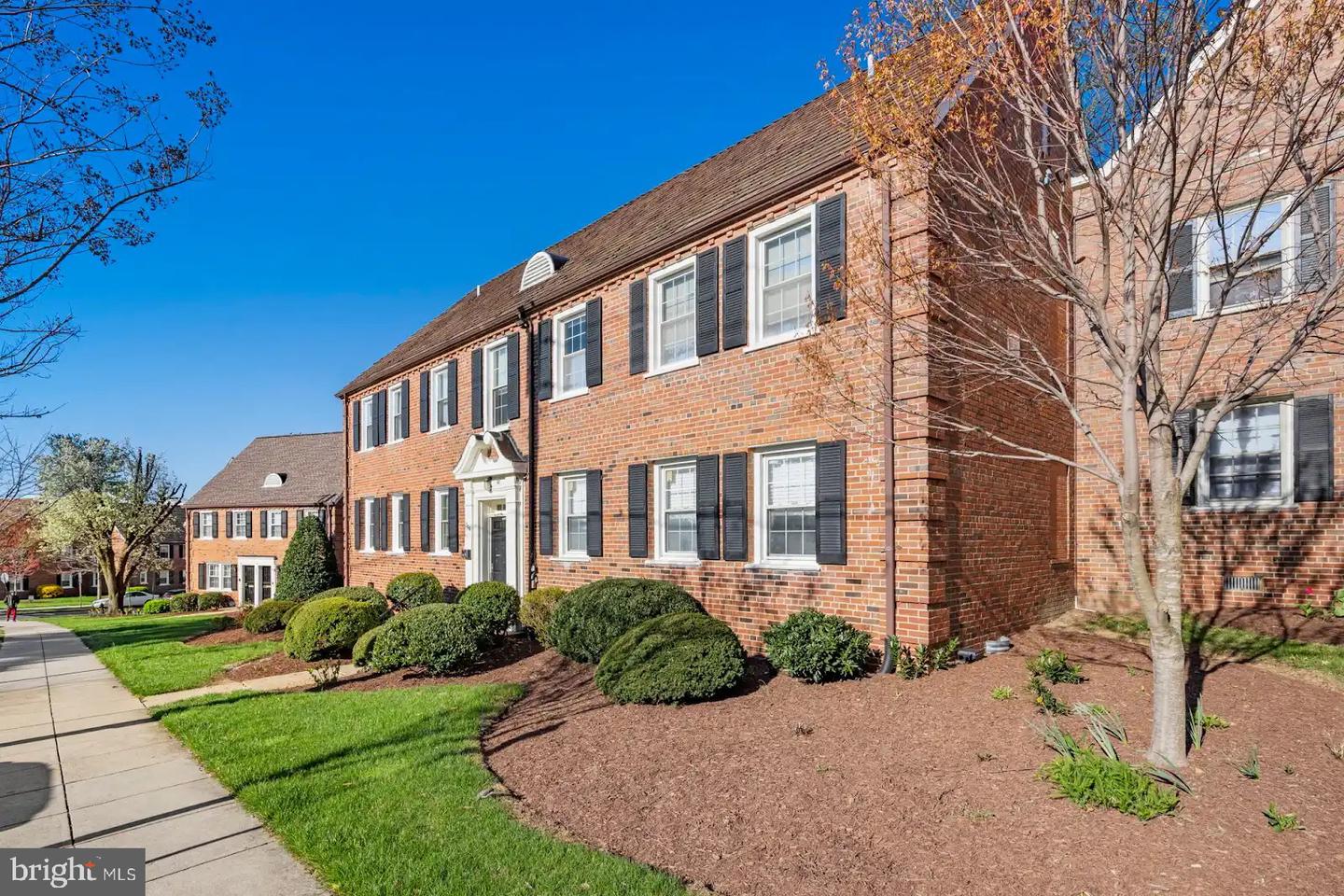 2001 Fort Davis Street SE #102, Washington