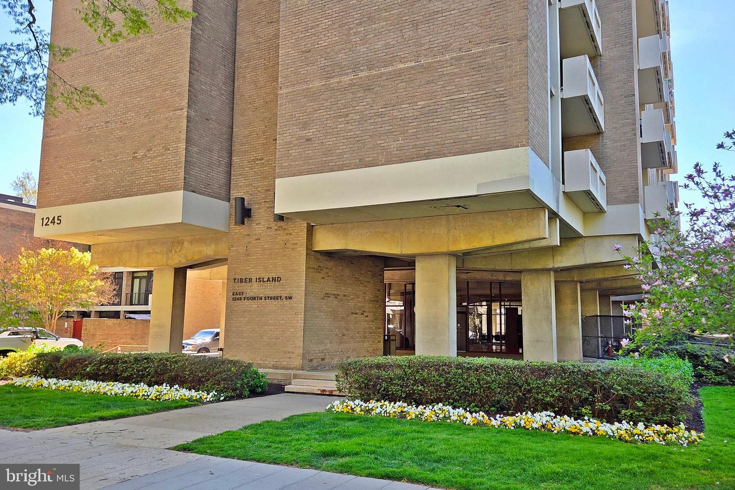 1245 4th Street SW #e602