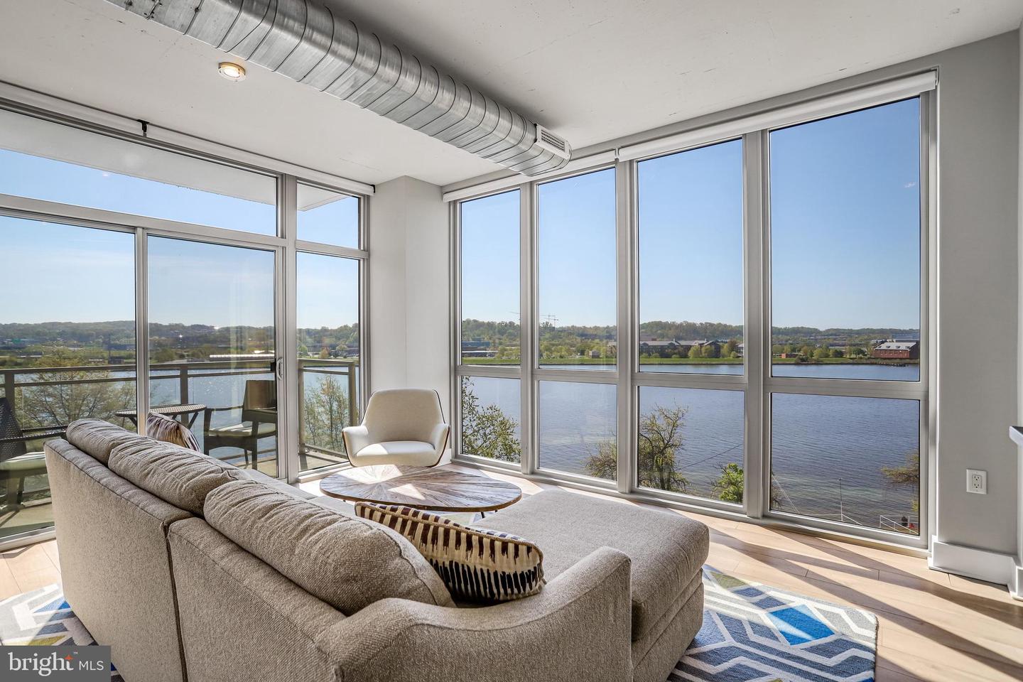 88 V Street SW #605, Washington