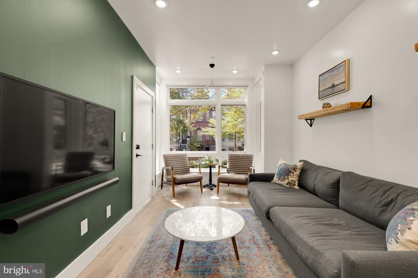 81 U Street NW #a