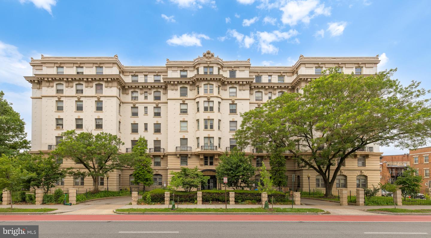 3060 16th Street NW #102