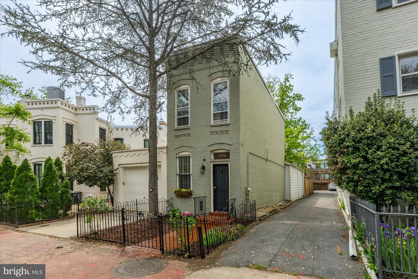 331 10th Street SE, Washington