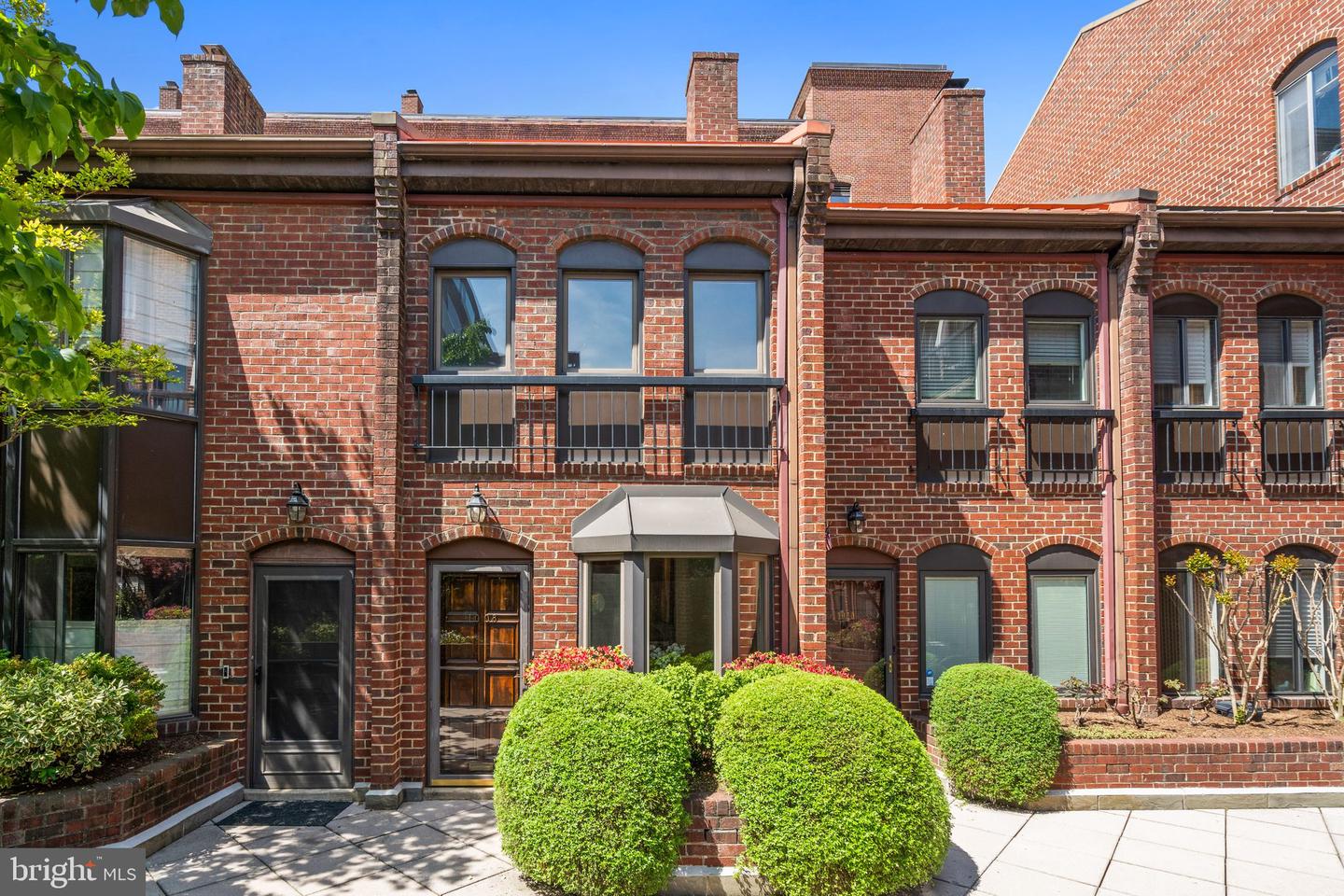 1008 Paper Mill Court NW #1008, Washington