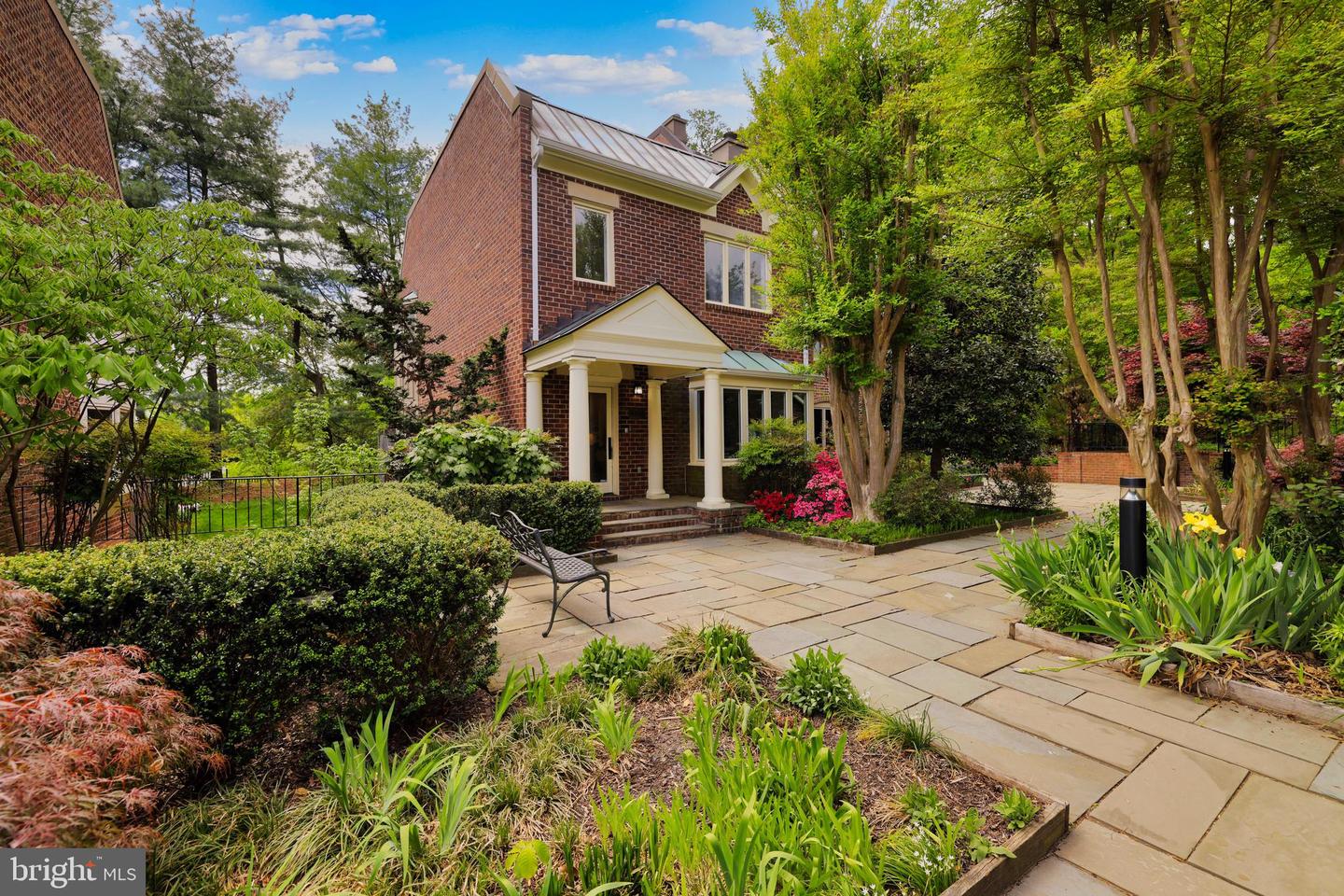 4018 Chancery Court NW, Washington