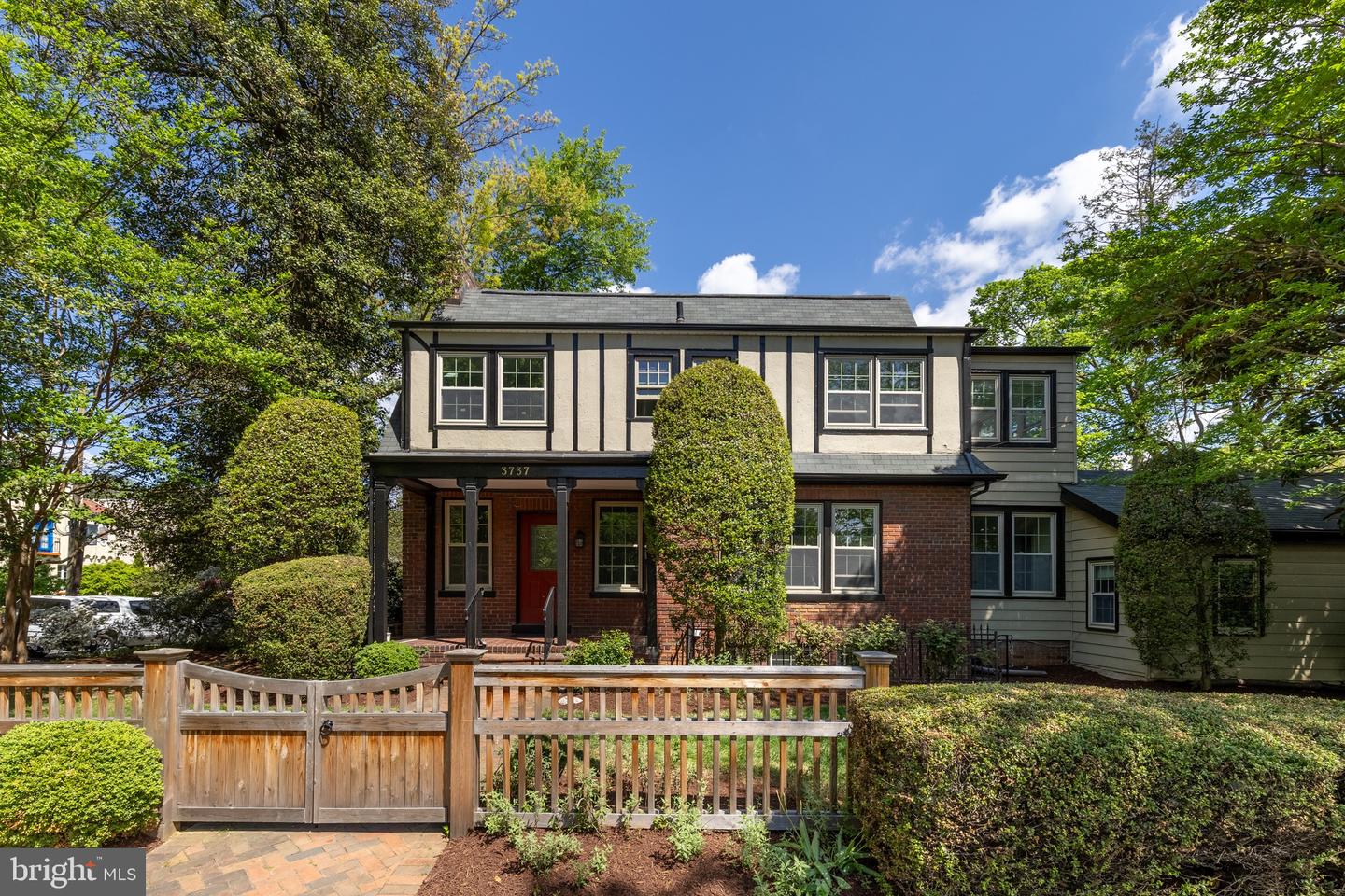 3737 Van Ness Street NW, Washington