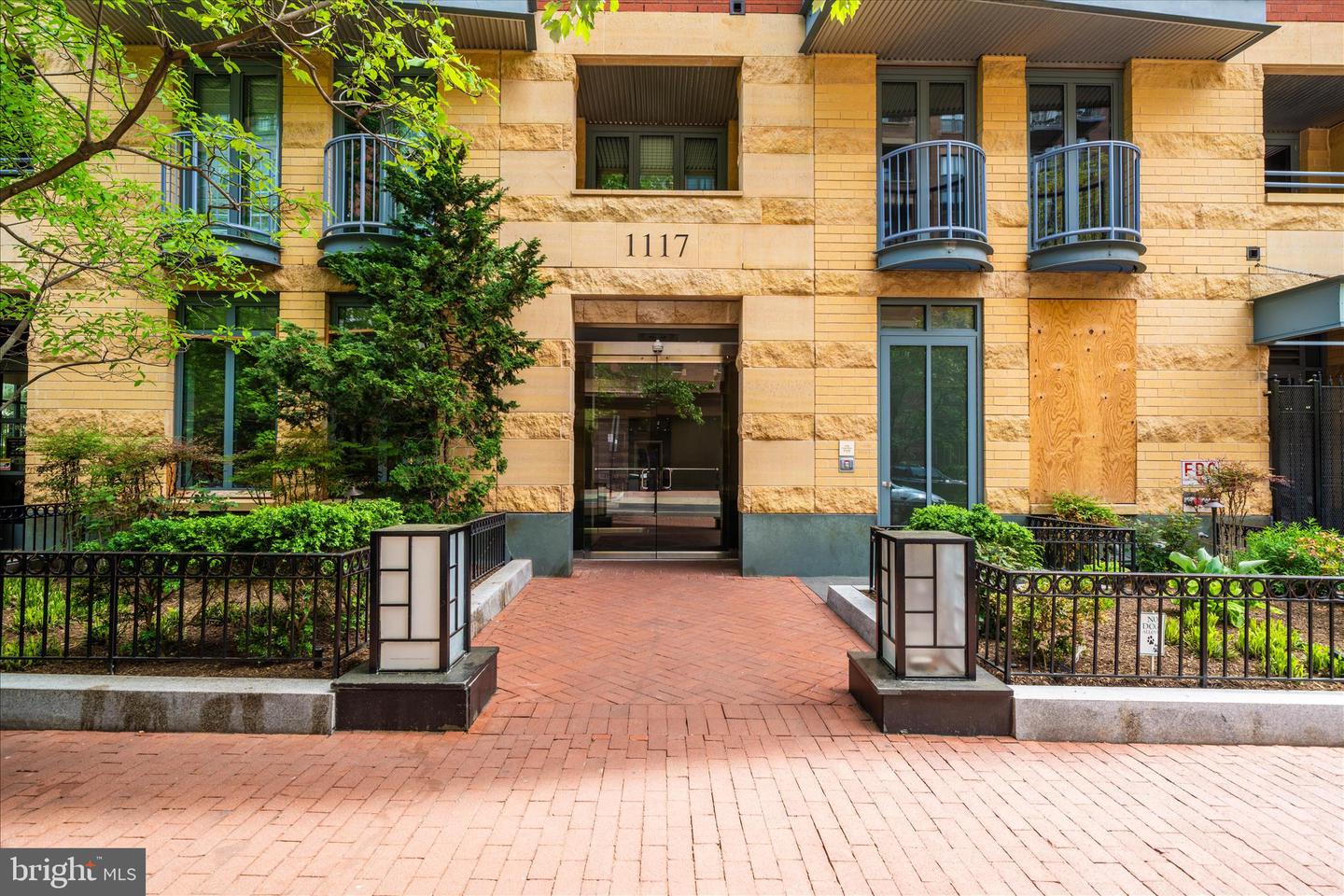1117 10th Street NW #1009