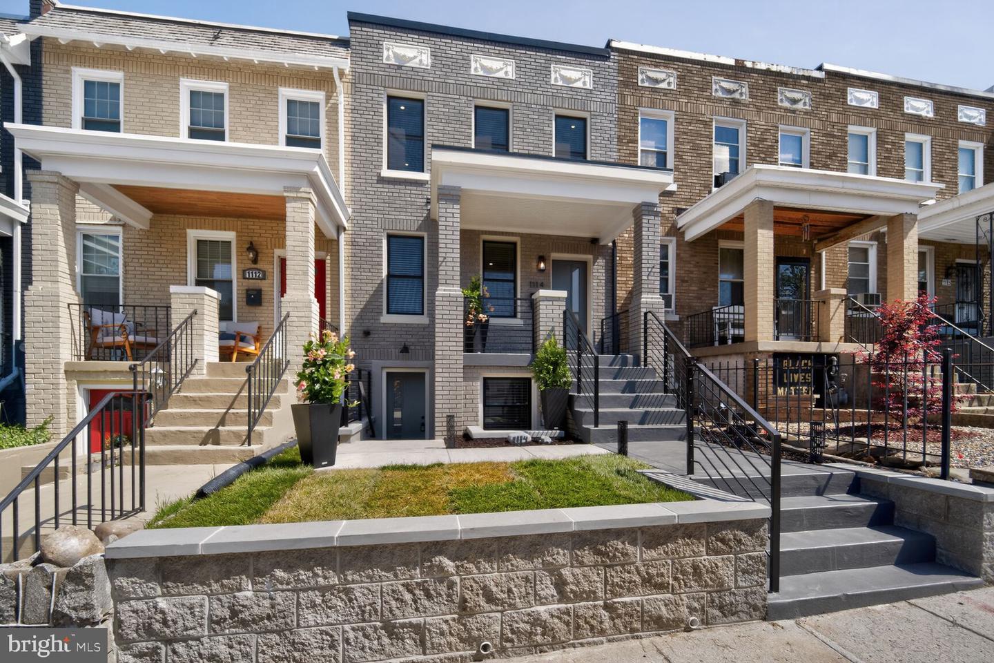 1114 Oates Street NE