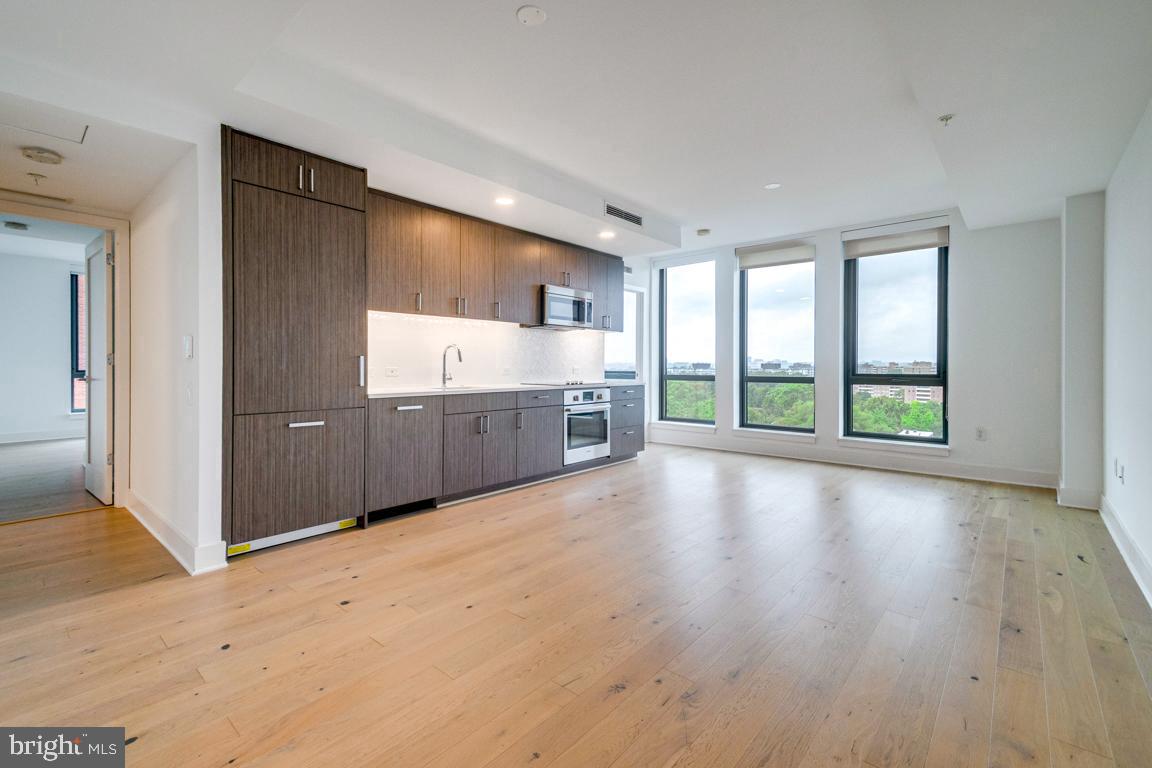 1211 Van Street SE #806