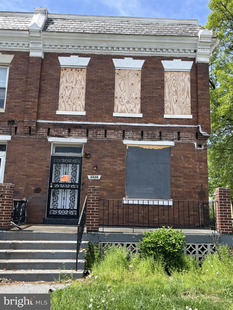 2428 North Capitol Street NW