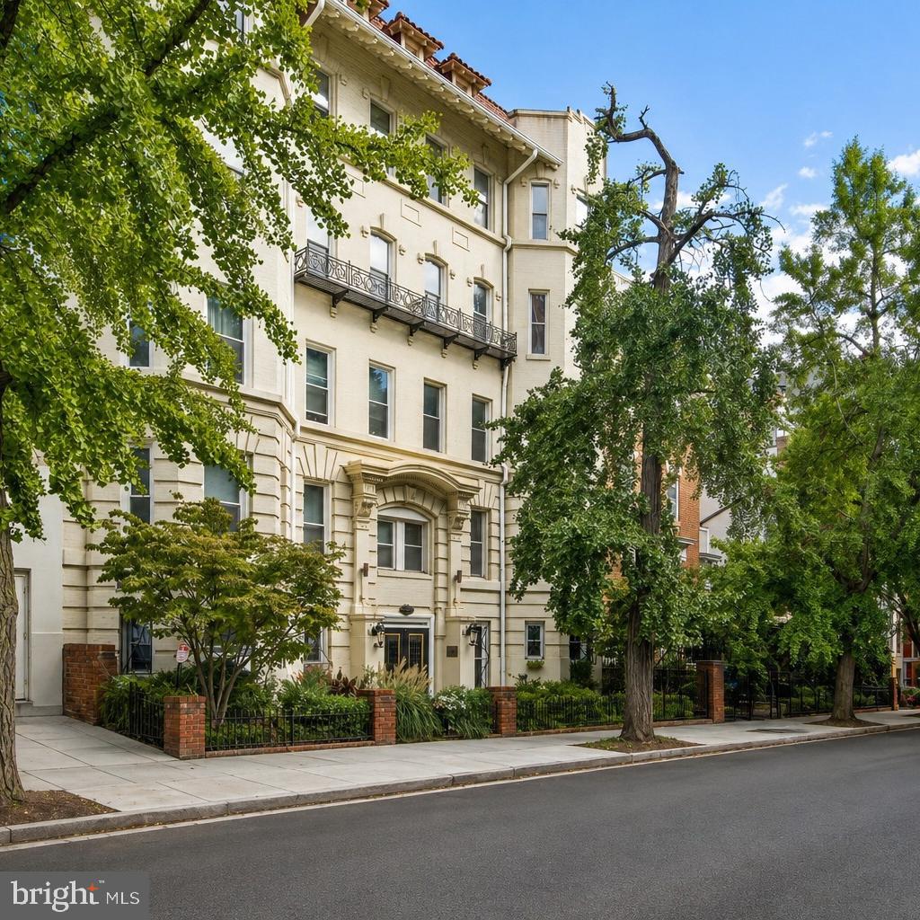 1831 Belmont Road NW #203, Washington