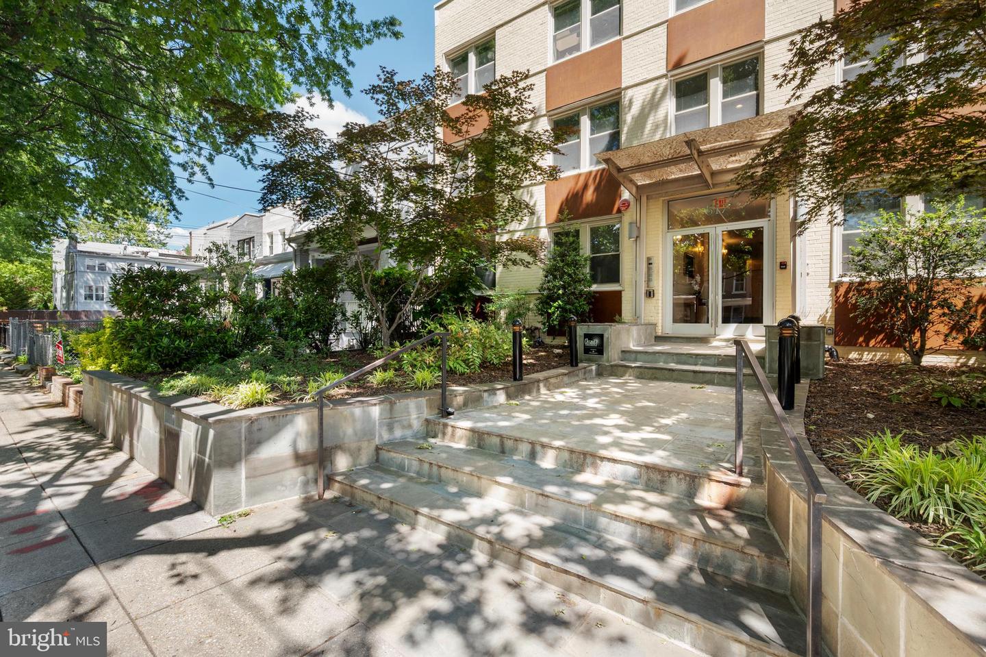 617 Jefferson Street NW #102