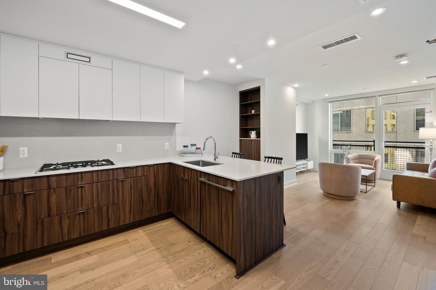 37 L Street SE #908