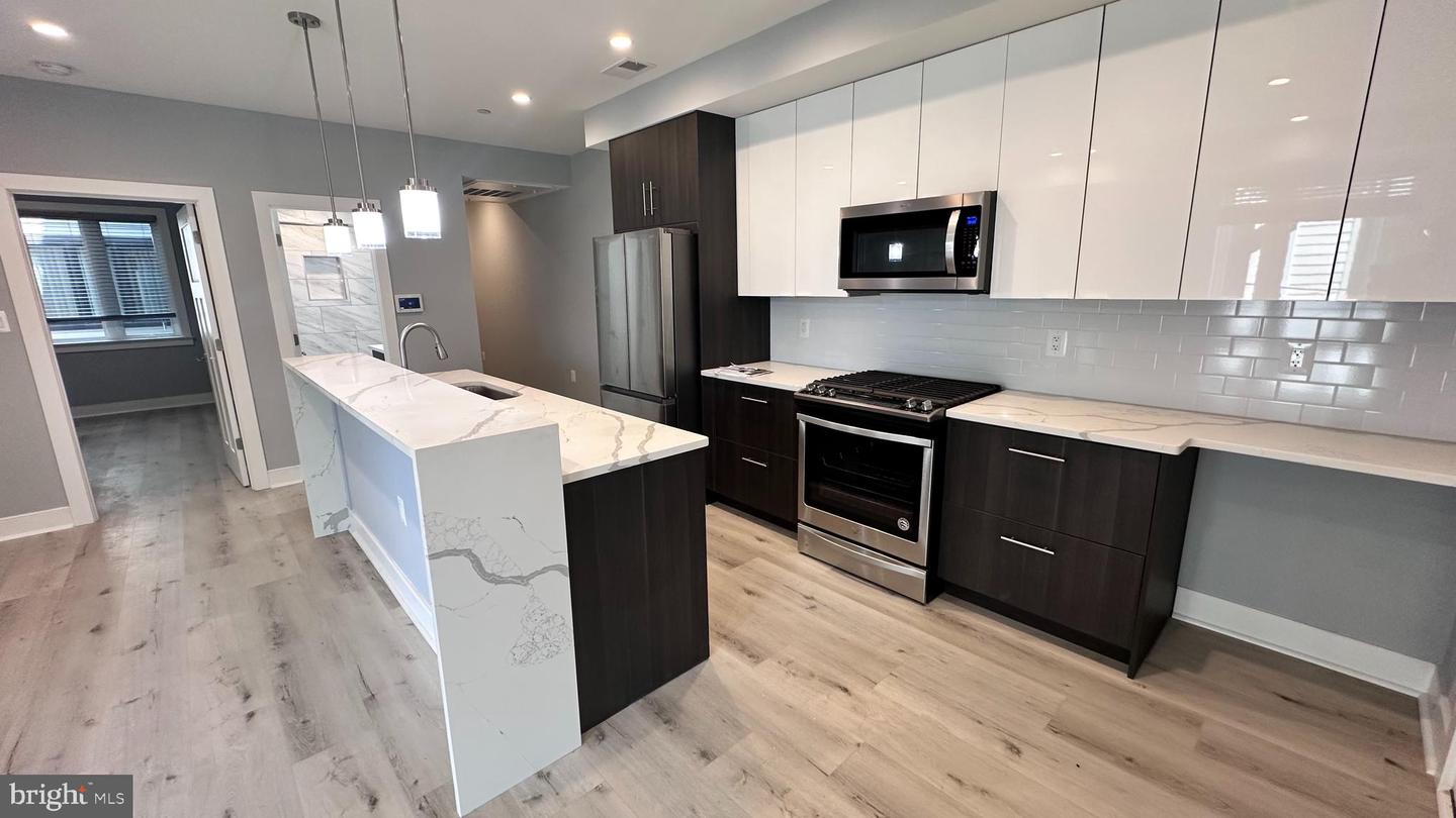 818 Kennedy Street NW #6