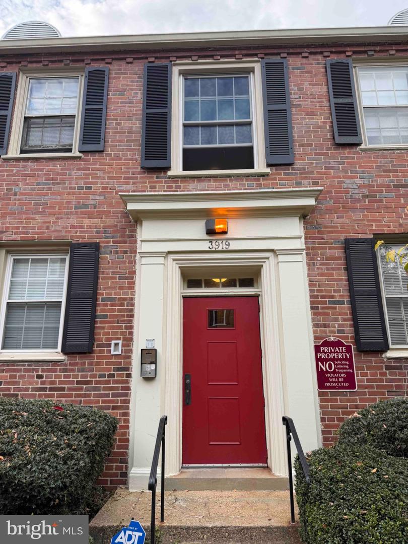 3919 Pennsylvania Avenue SE #101