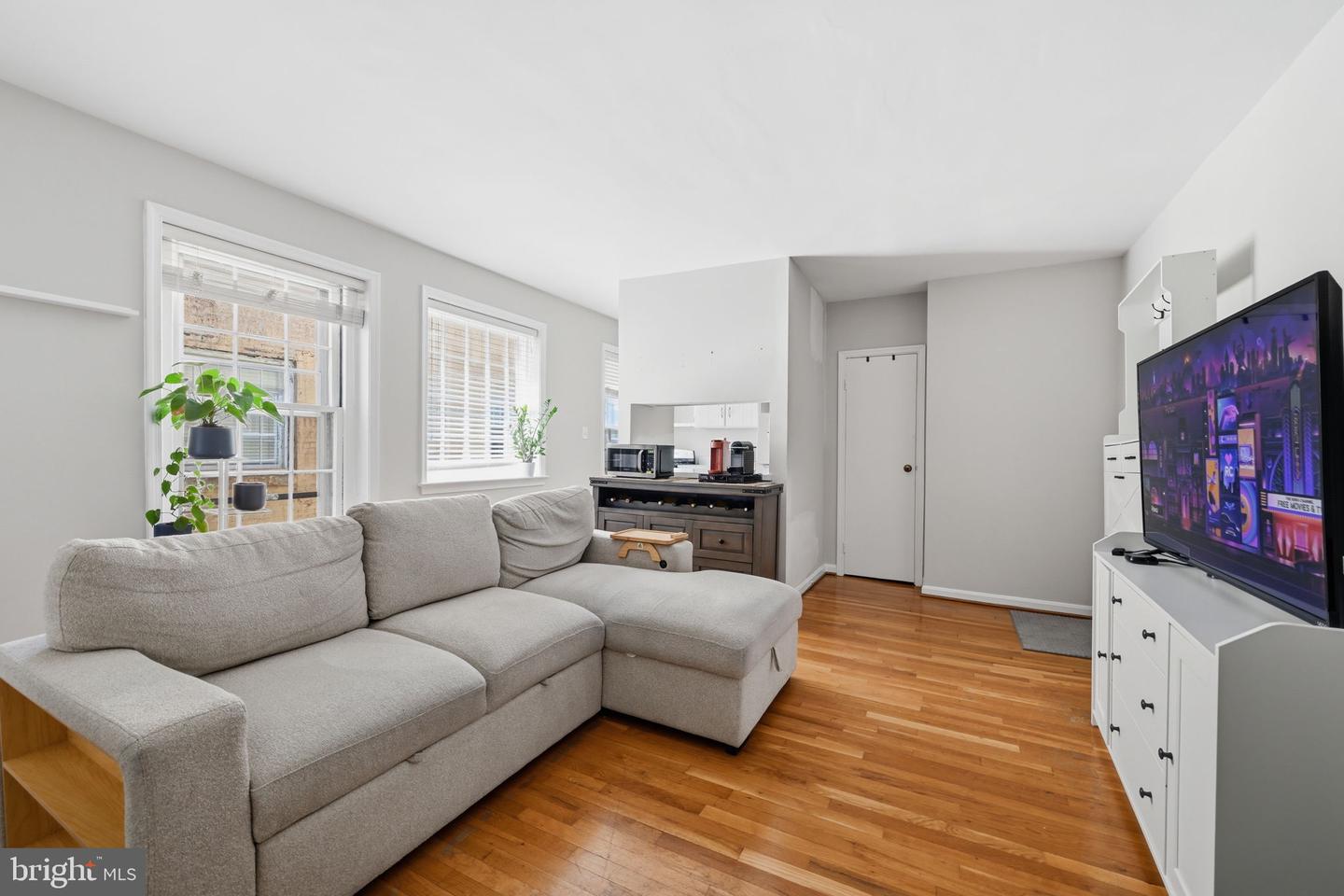 117 E Street SE #302
