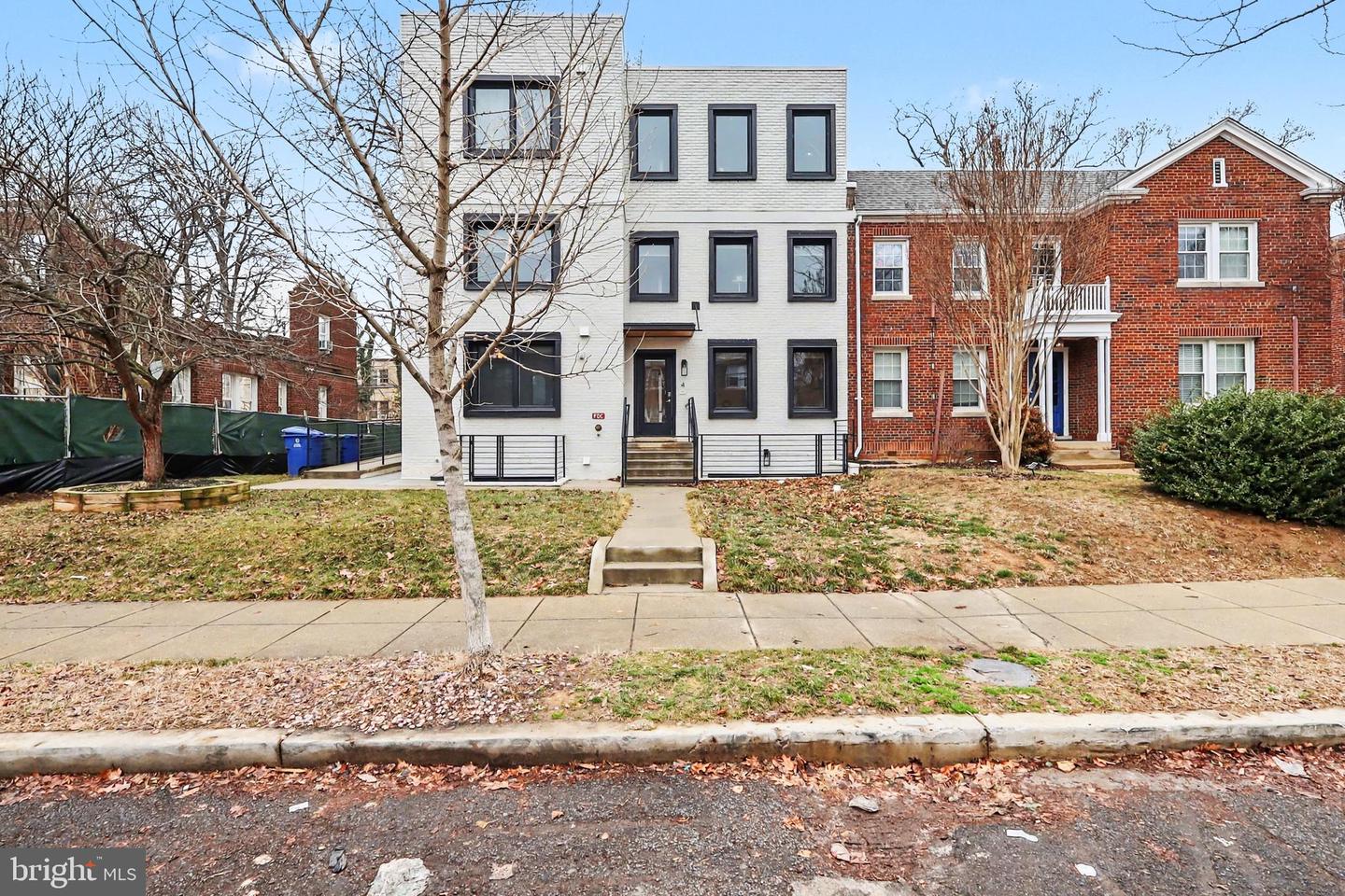 2216 40th Place NW #4