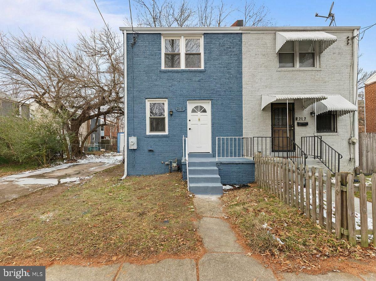 210 62nd Street NE
