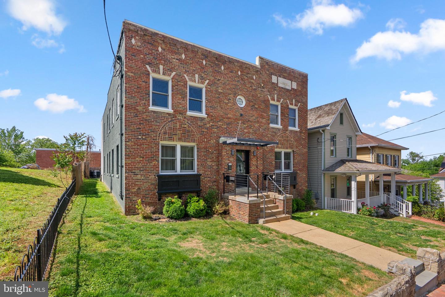 2325 High Street SE #3