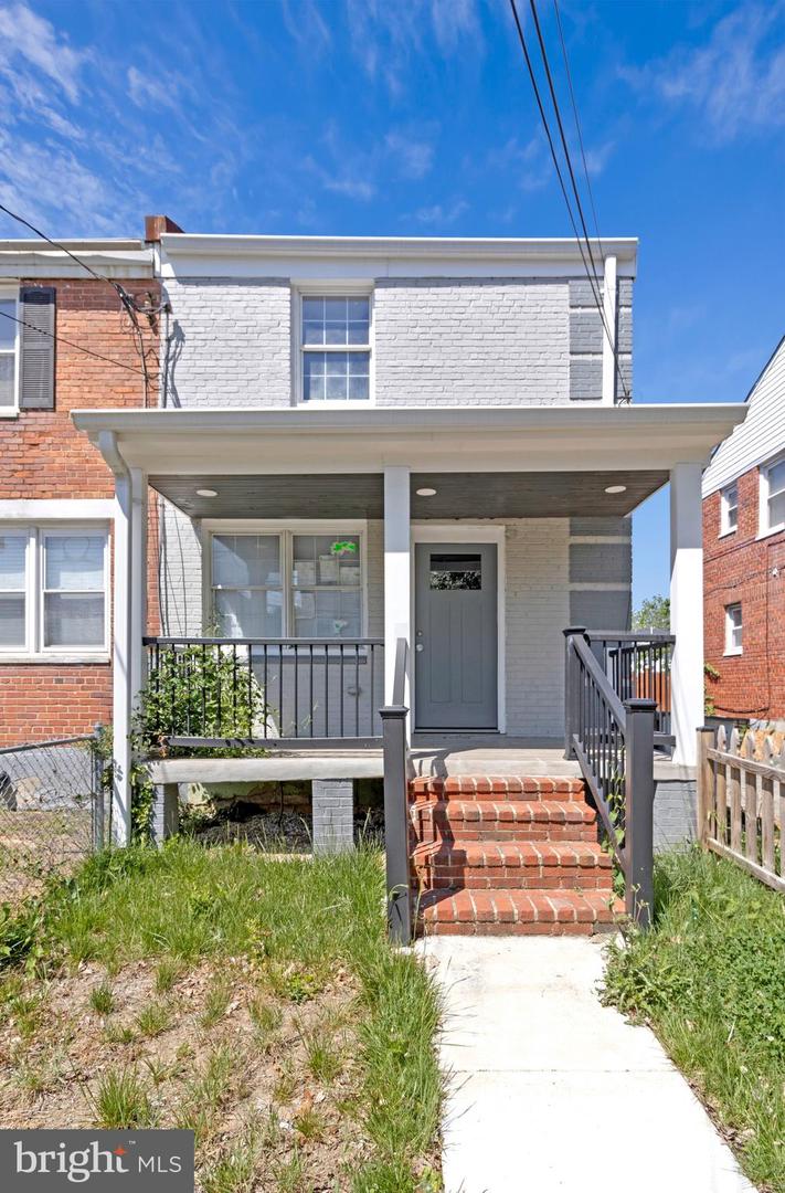 5532 C Street SE